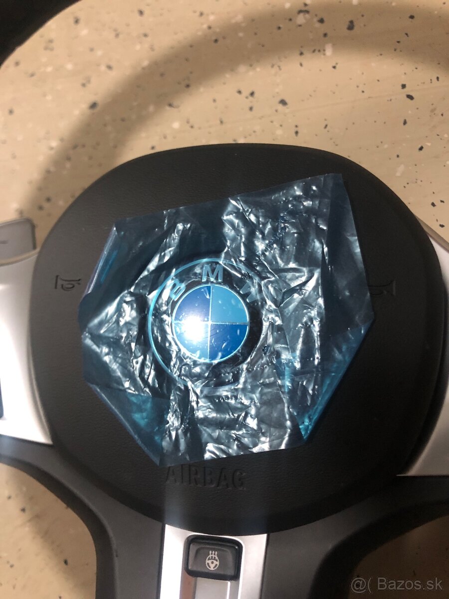 BMW X7,M -volant G07 - 10