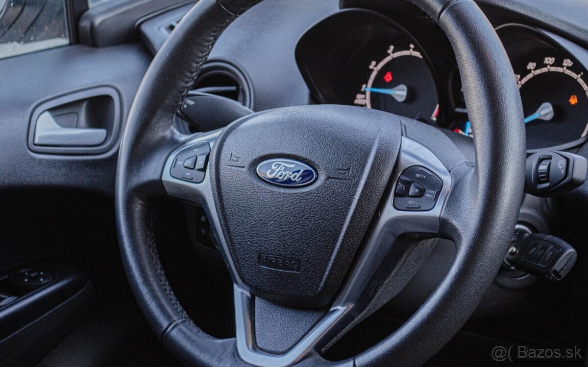 Ford Tourneo Courier 1.0 EcoBoost - 10