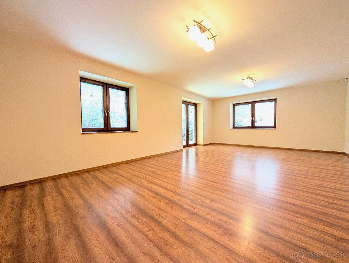 Rodinný dom so záhradou - 10