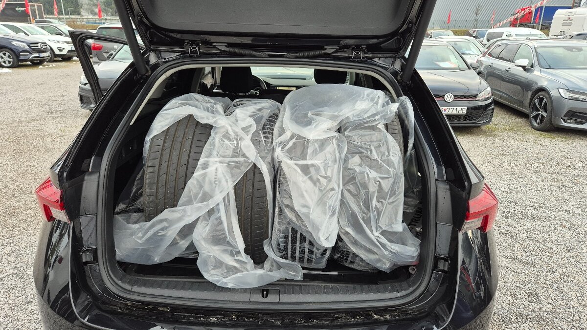 Škoda Octavia Combi 2.0 TDI SCR Style DSG - 10