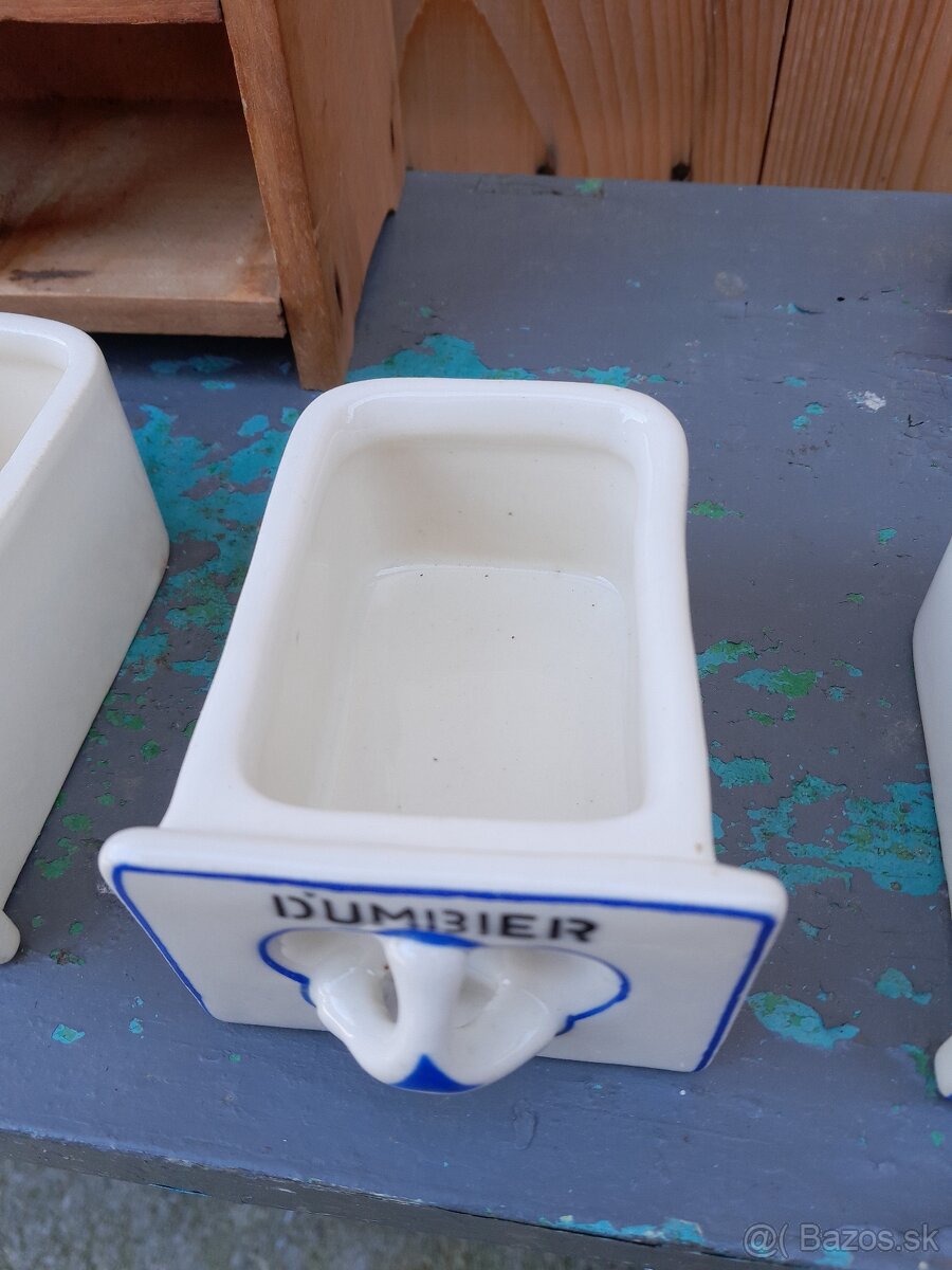 Predám keramické koreničky v drevenej poličke - 10