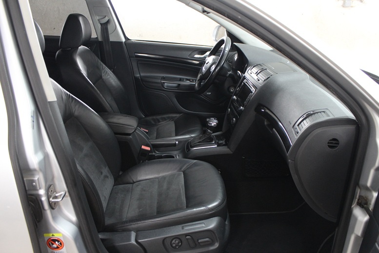 Škoda Octavia Combi 2.0 TDI 4x4 L&K DSG - 10