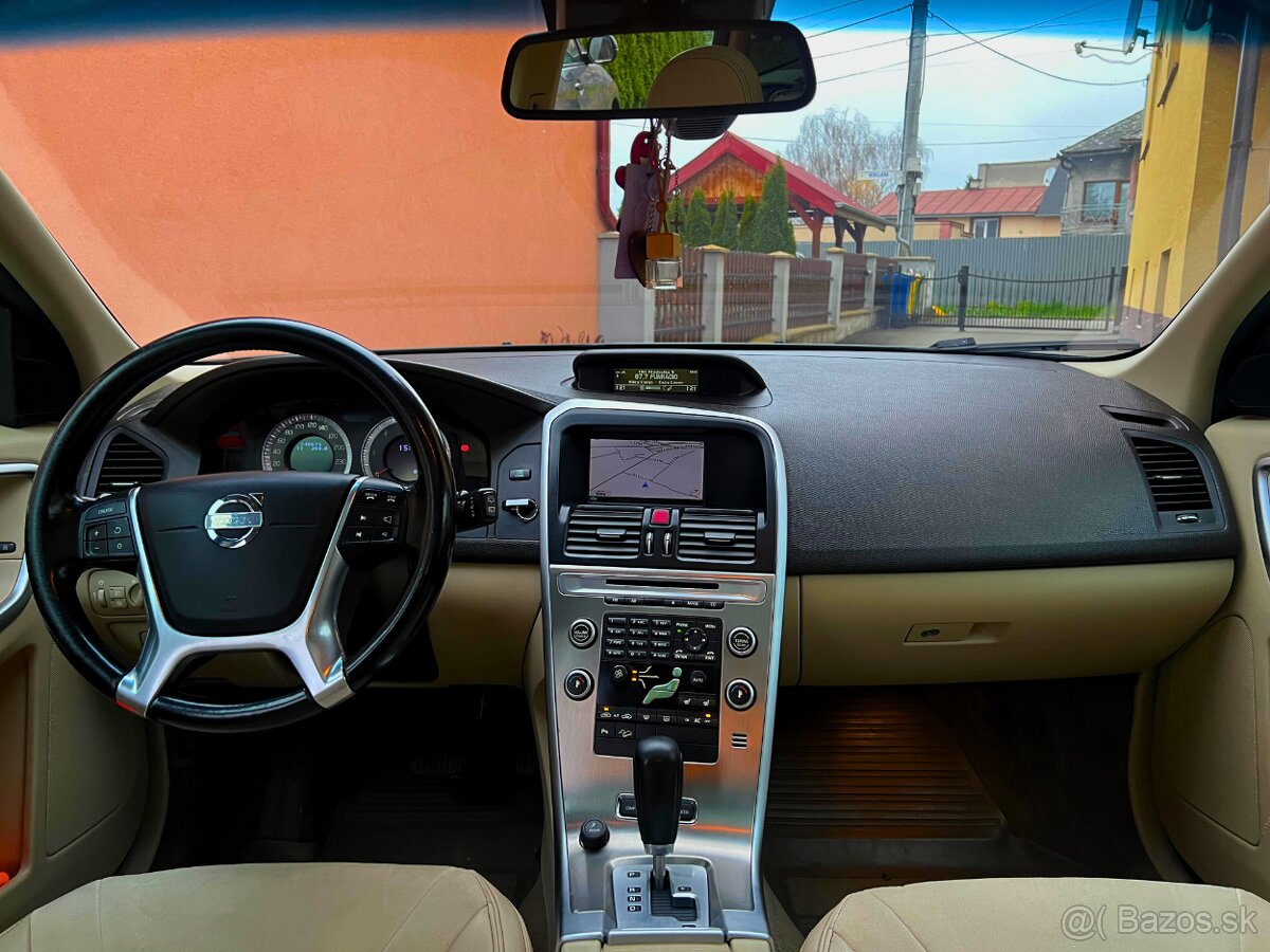 Volvo XC60 D5 (151kW) AWD, 1/2010, AT/6 - 10