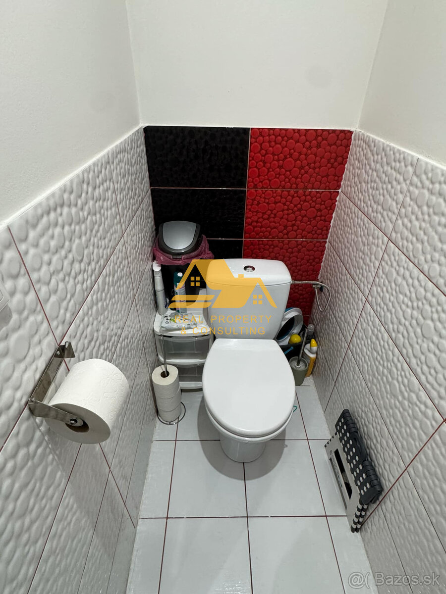 Predám rodinný dom v obci Žitavce - 10