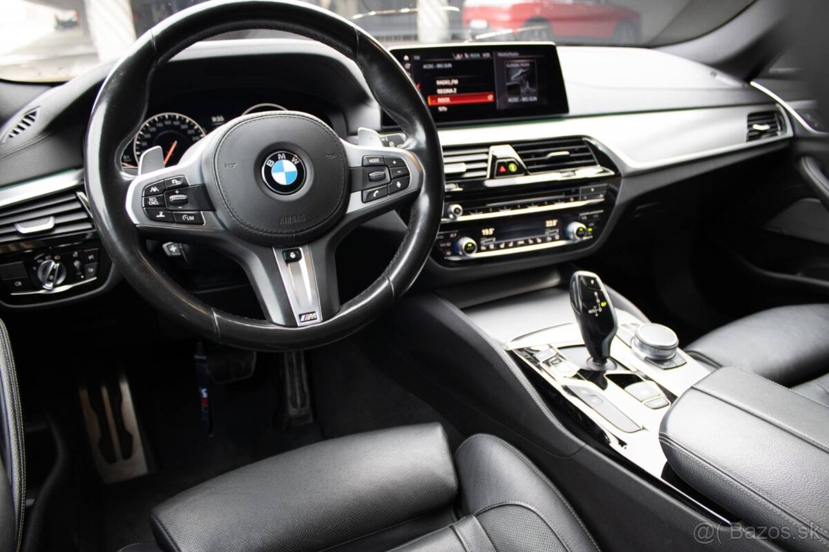 BMW Rad 5 Touring M550d xDrive A/T - 10