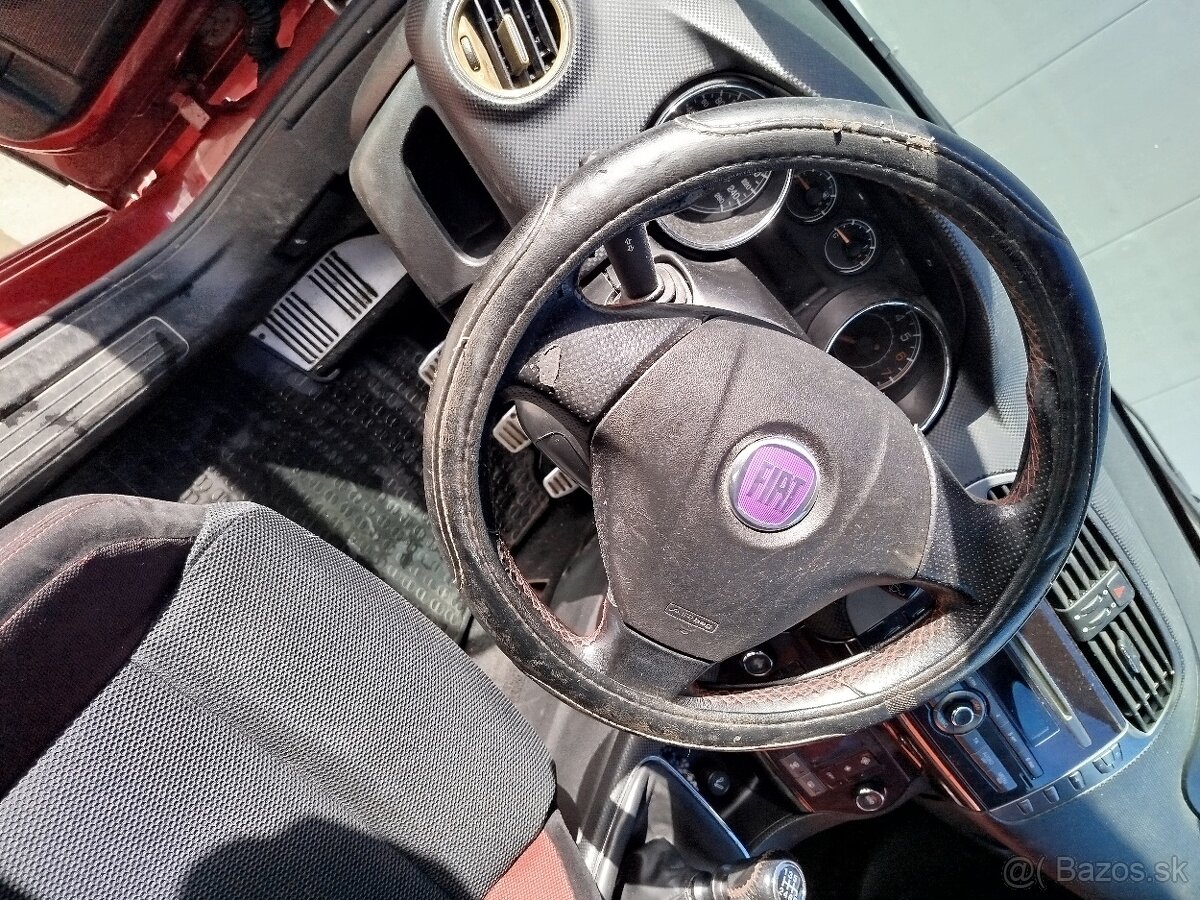 Fiat Bravo 1,4 16 V 66kW benzín r.v.2007 - 10