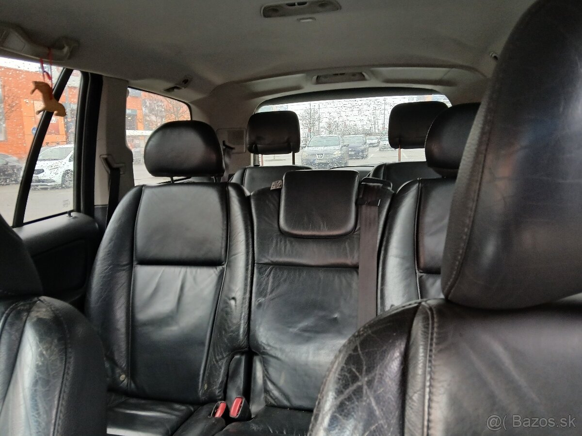 Predam Volvo XC90, 2,4D5, 7 miest. - 10