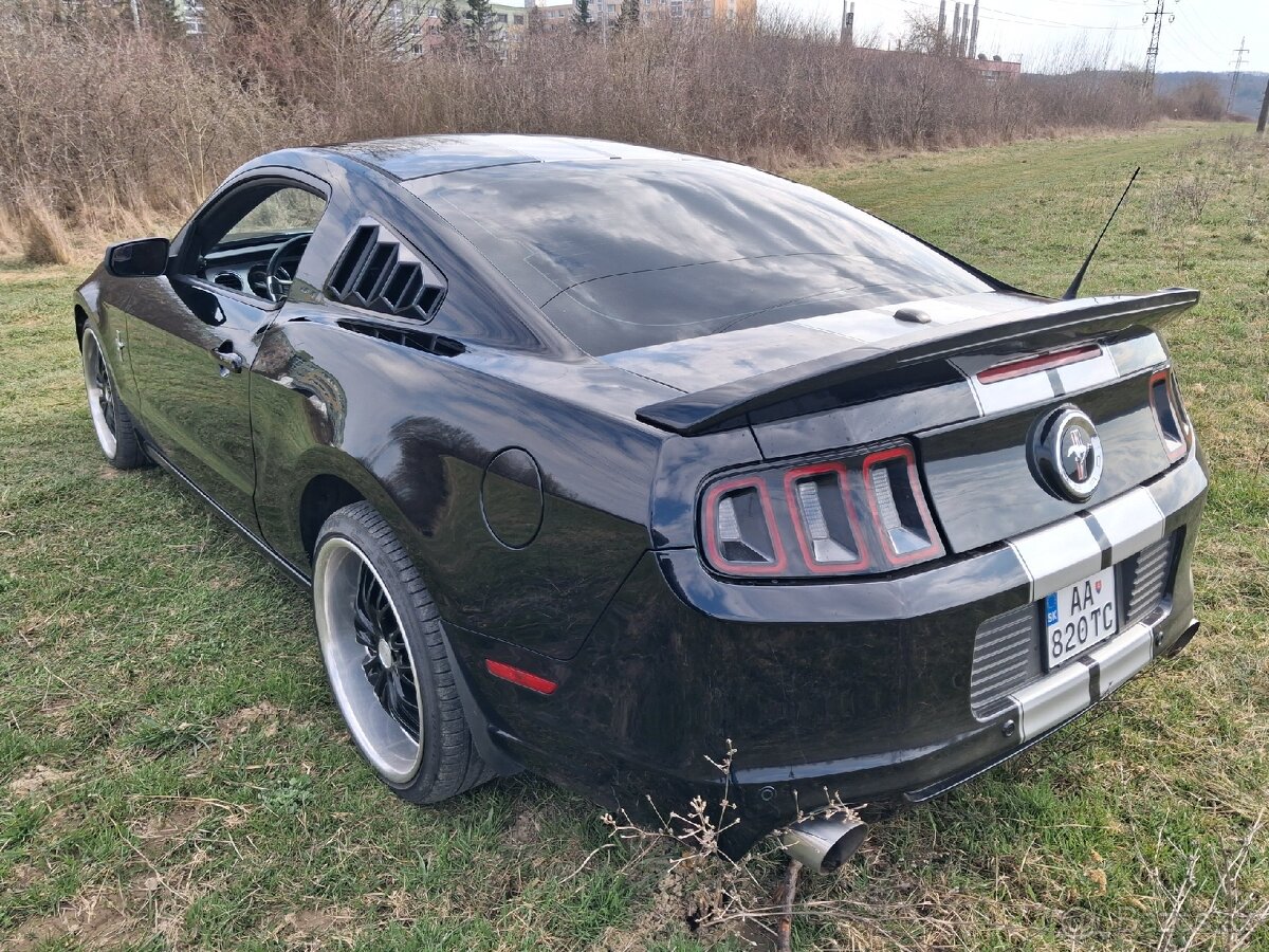Ford mustang - 10