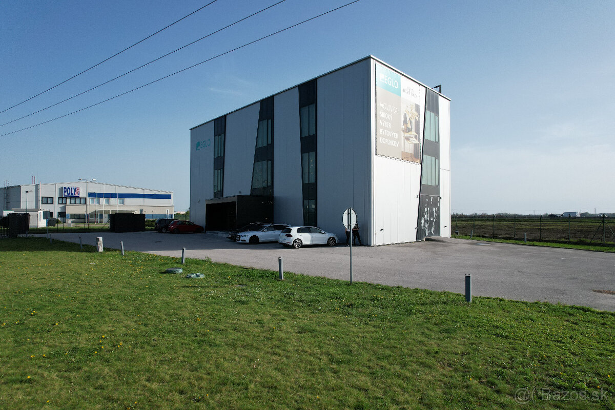 Predajňa, showroom, administrativa a sklad - 10