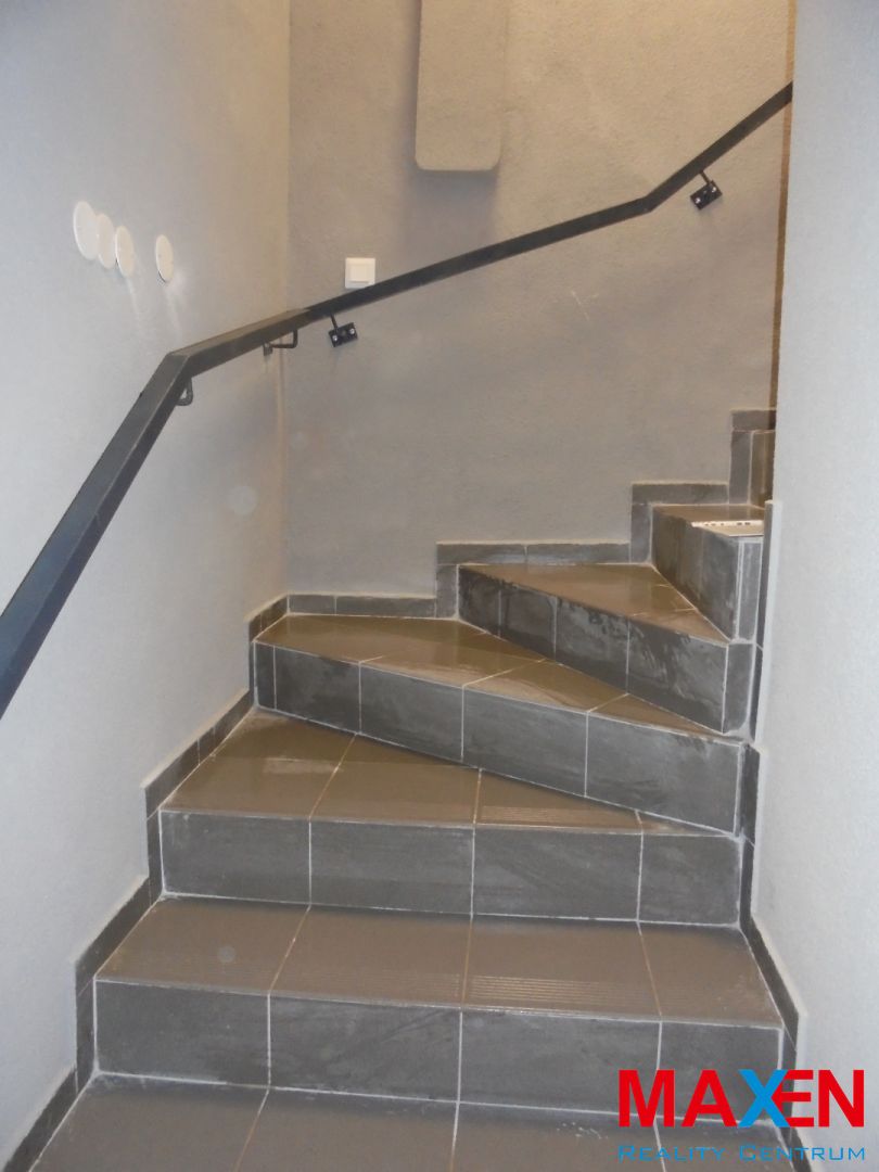 Zrekonštruovaný obch. priestor suterén Hlavná ul.Košice - 10