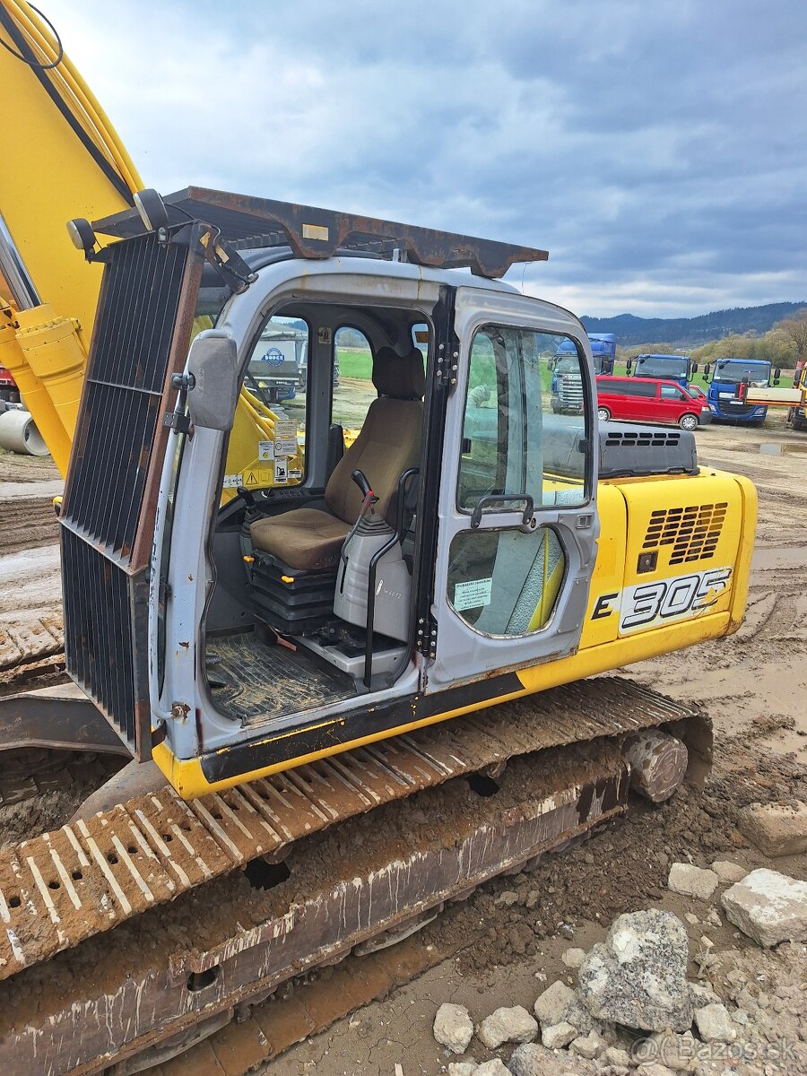 New Holland E305 - 10