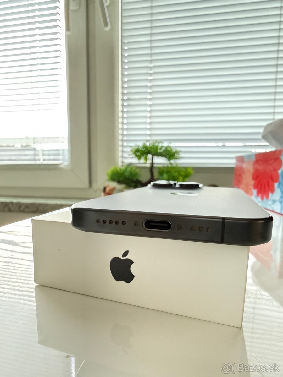 Predám IPHONE 15 PRO 128 GB BLACK - 10