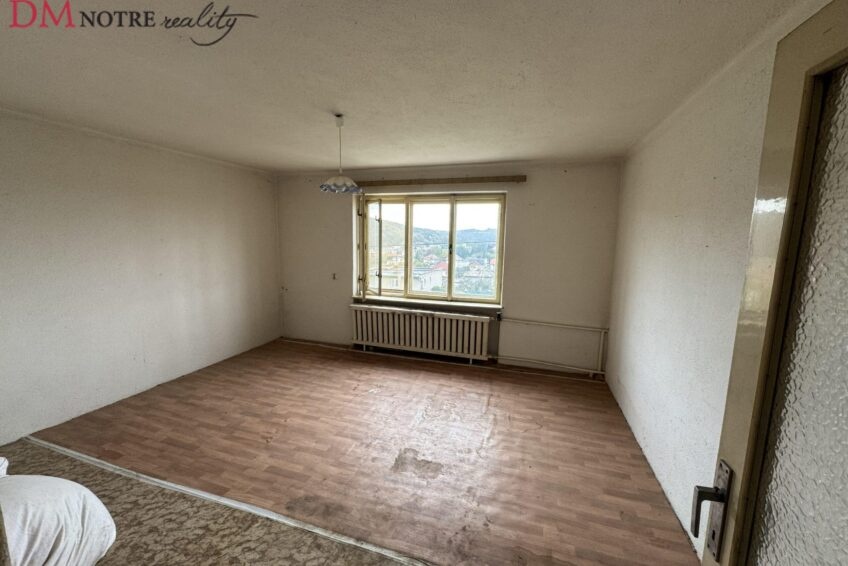 Šesťizbový rodinný dom s priestranným pozemkom - Breznička. - 10