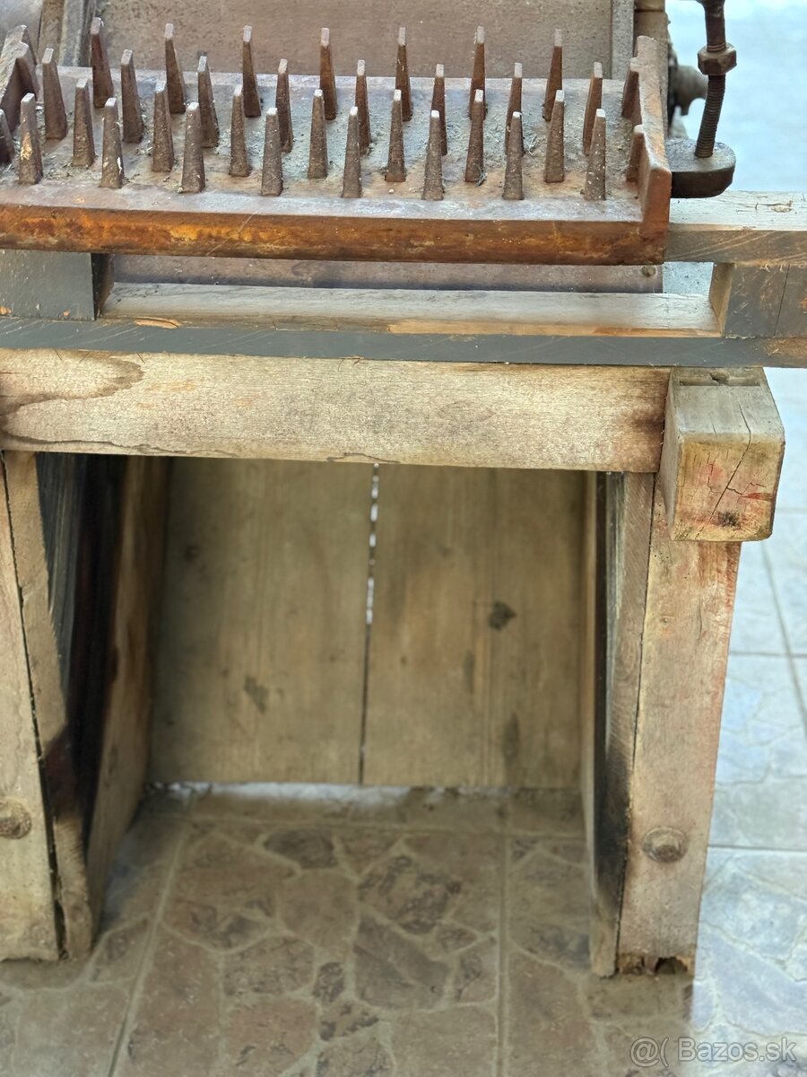 Predam starožitnu mlaťačku obilia - 10