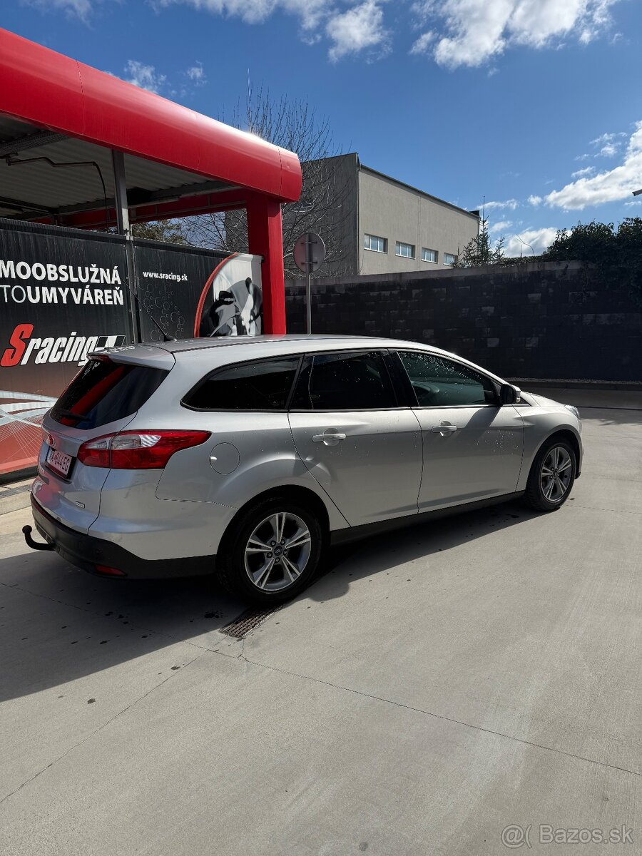 Predam Ford focus 1.0 ecobost 74kw benzín - 10