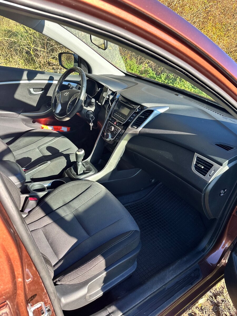 Predám Hyundai i30 - 10