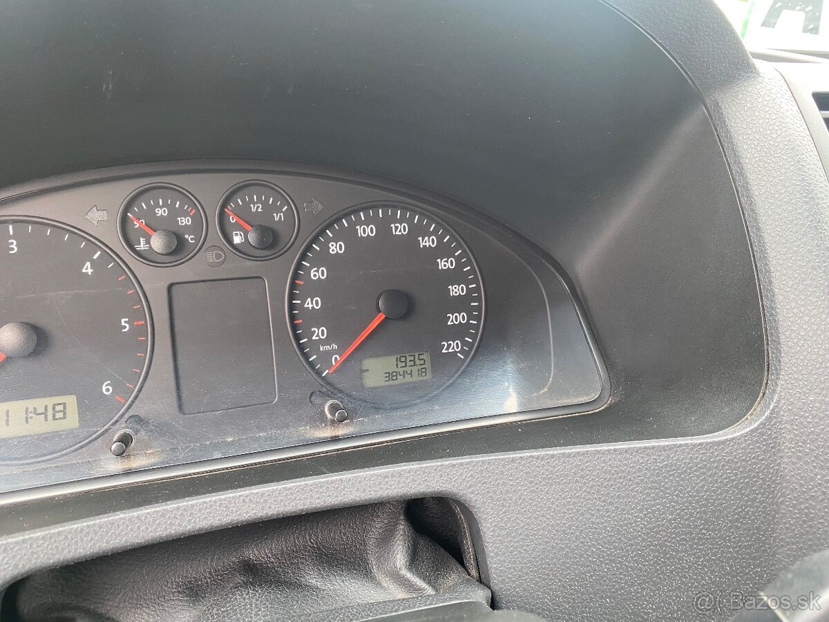 VW T5 Transporter 1.9TDi 63 kW, Rok výroby 2005 - 10