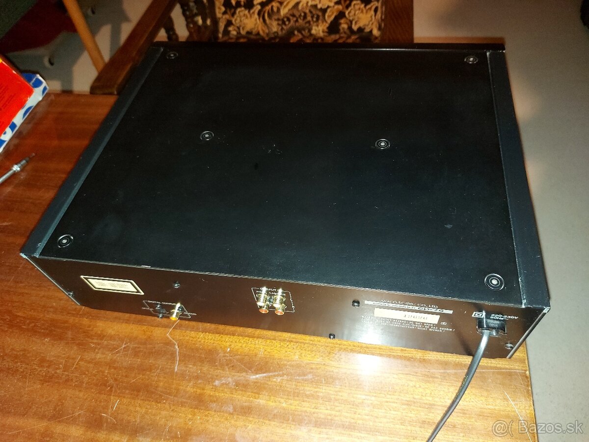 Predám AKAI CD-79 - 10