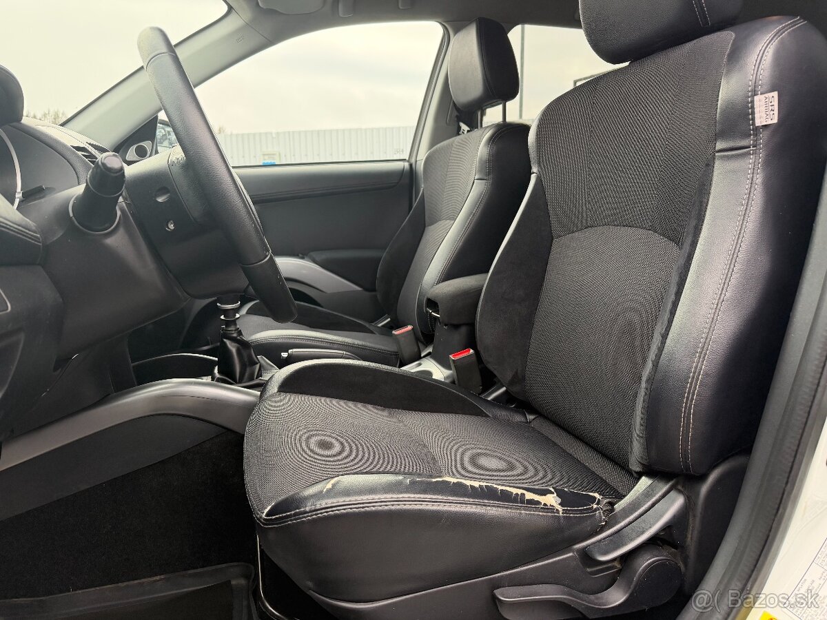 Mitsubishi Outlander 2.2 DI-D (177k) Intense 4×4 - 10