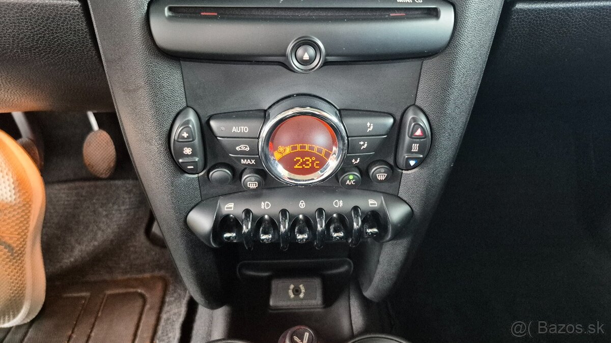 Mini Cooper 1.6 i 90kw M6 mozna vymena - 10