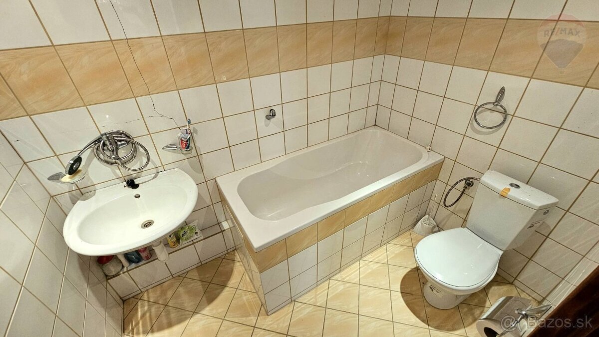 Chalupa v obci Valentovce, na predaj. - 10