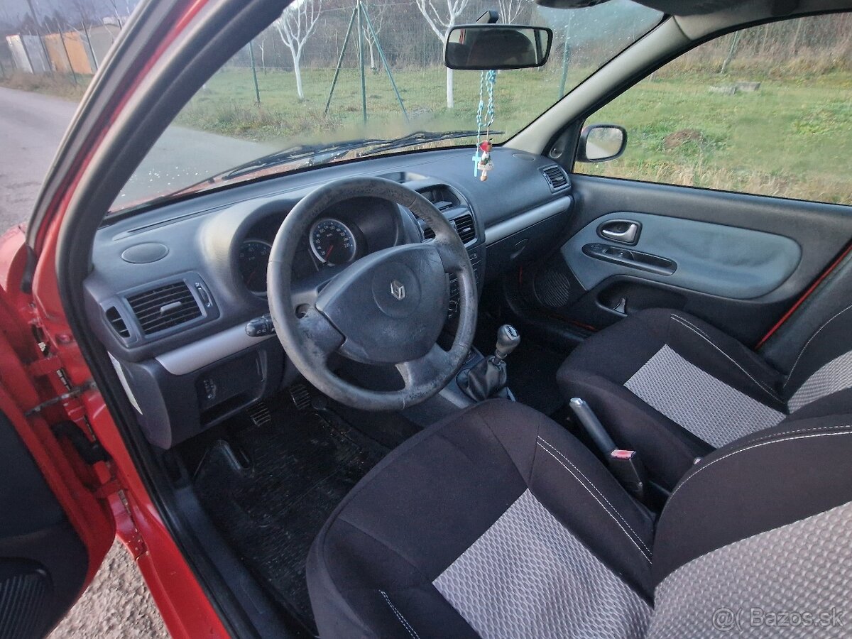 Renault Clio 1.2 i - 10