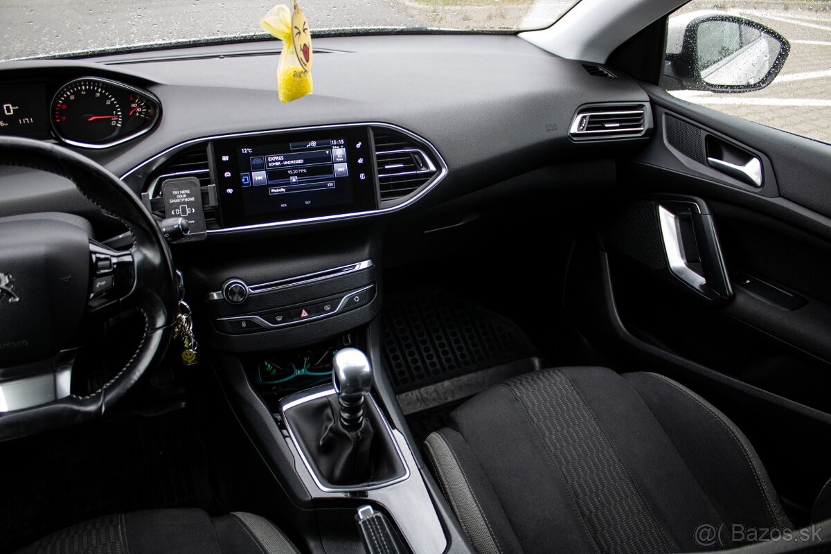 Peugeot 308 1.2 e-THP 130k Allure - 10