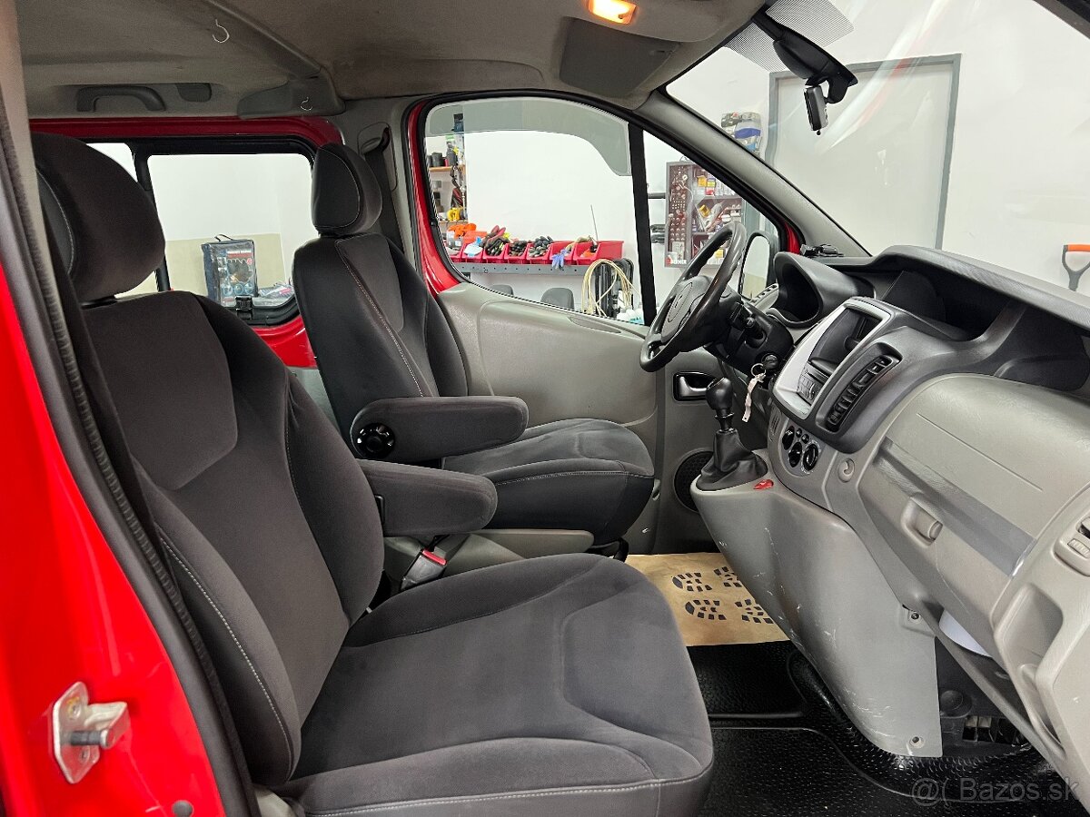 Renault Trafic 2.0 dCi PASSSENGER LONG ČR TZ TEMPOMAT KLIMA - 10