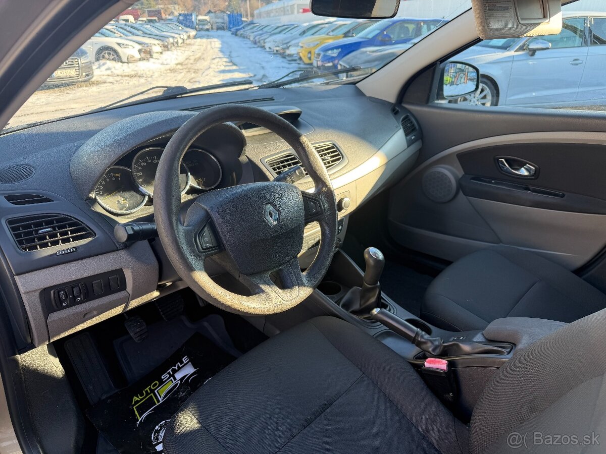 Renault Mégane 1.6 16V Expression - 10