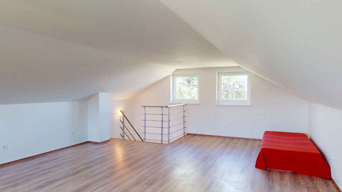 DVOJPODLAŽNÝ REKREAČNÝ DOM V PRIVÁTNOM AREÁLI PRI JAZERE - 10