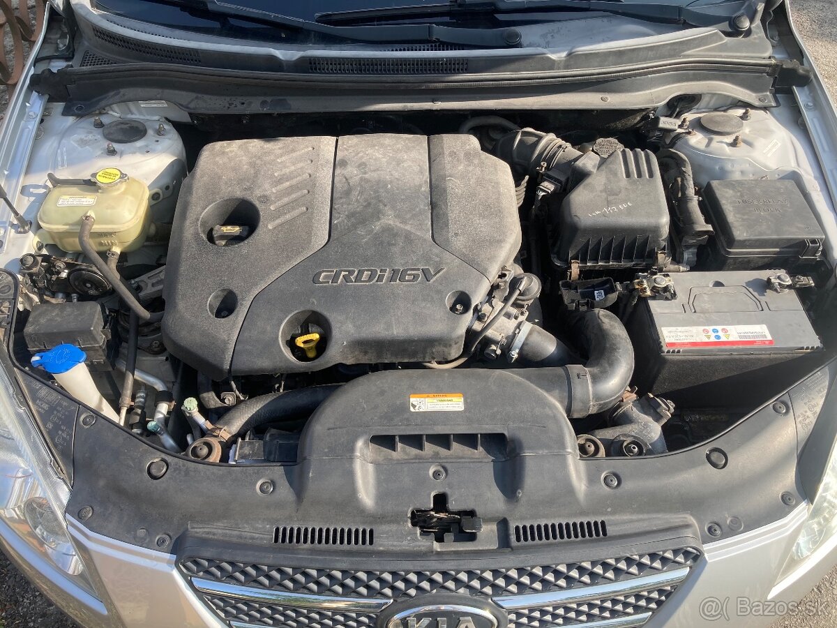 KIA Ceed 1.6 CRDi 2010 - 10