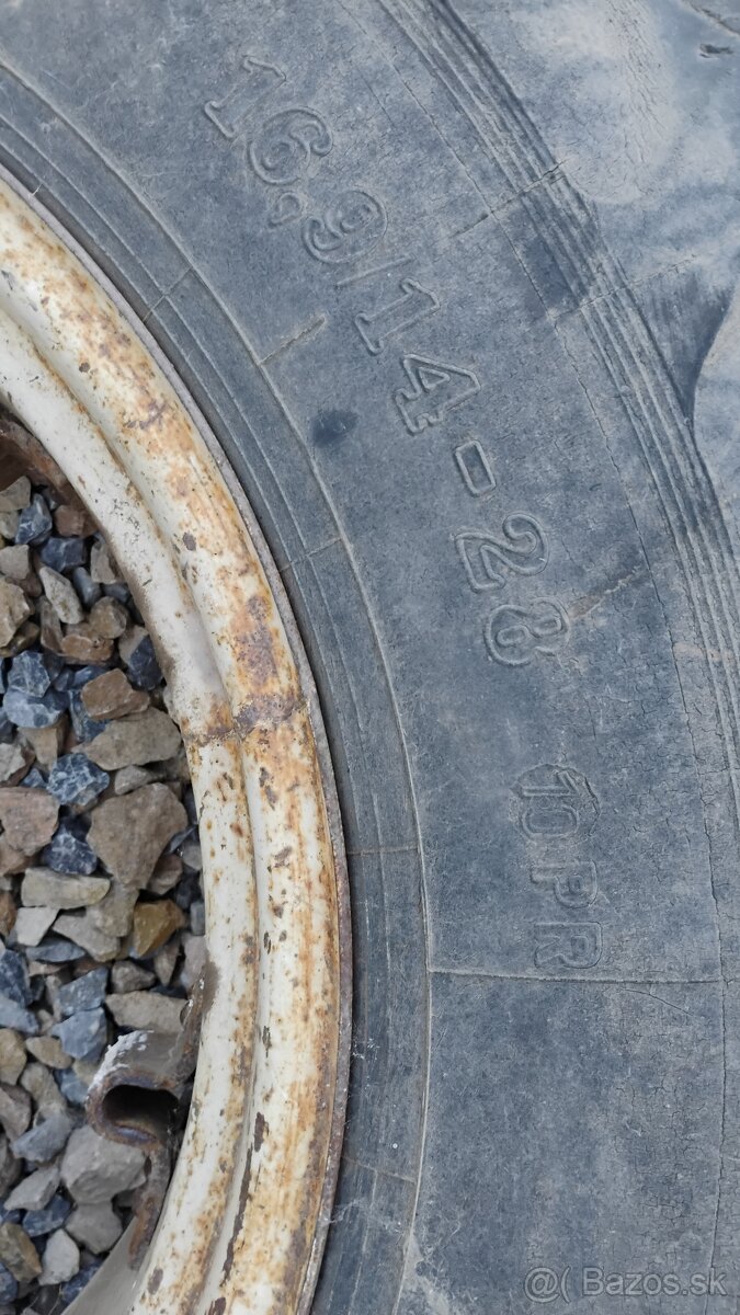 Zadne kolesa zetor 16,9/14-28 - 10