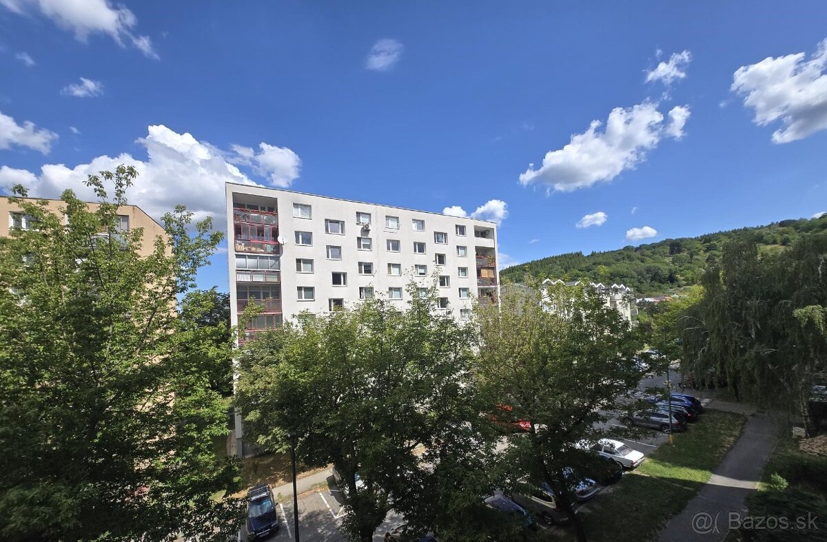 PRENÁJOM - 2 IZBOVÝ BYT - LAMAČ ba IV - 10