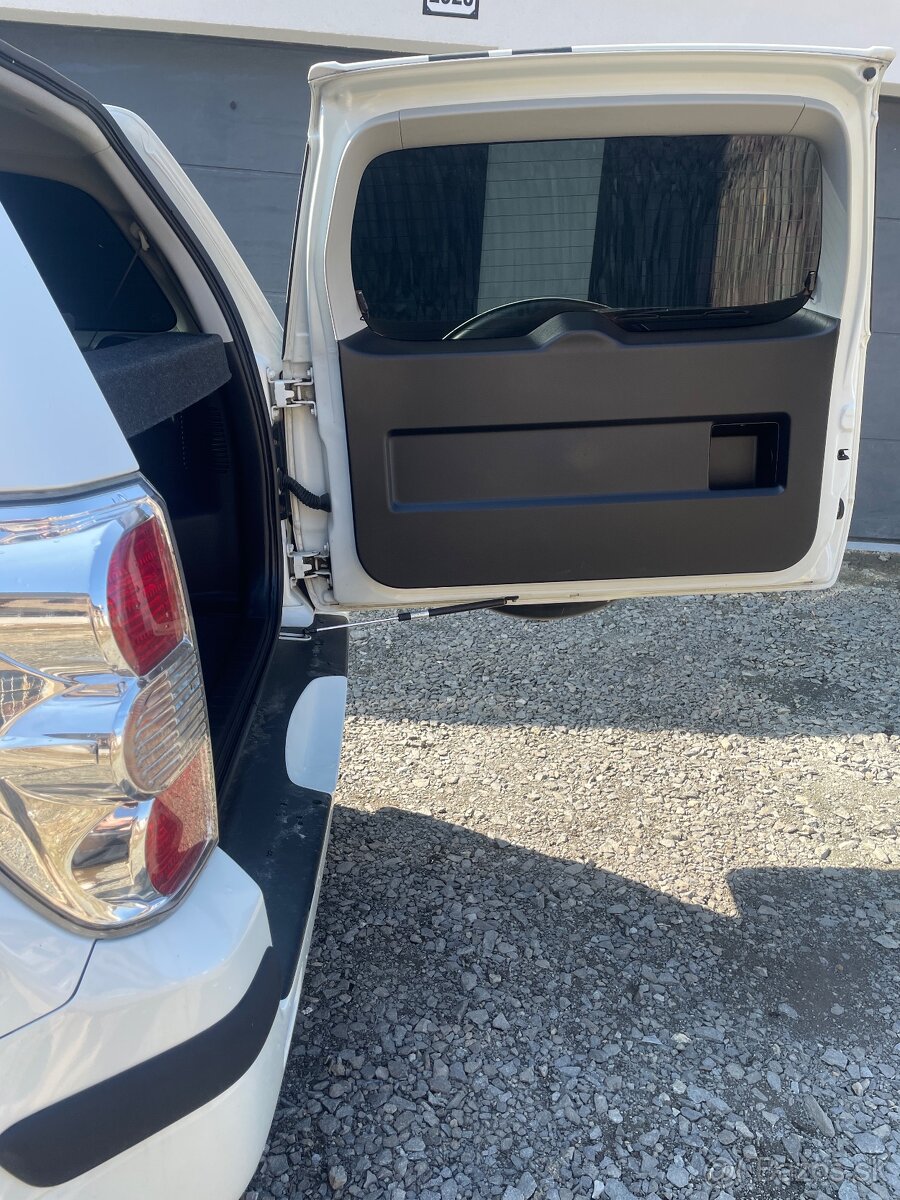 Suzuki Grand Vitara 1.6 16V Black & White Edition - 10