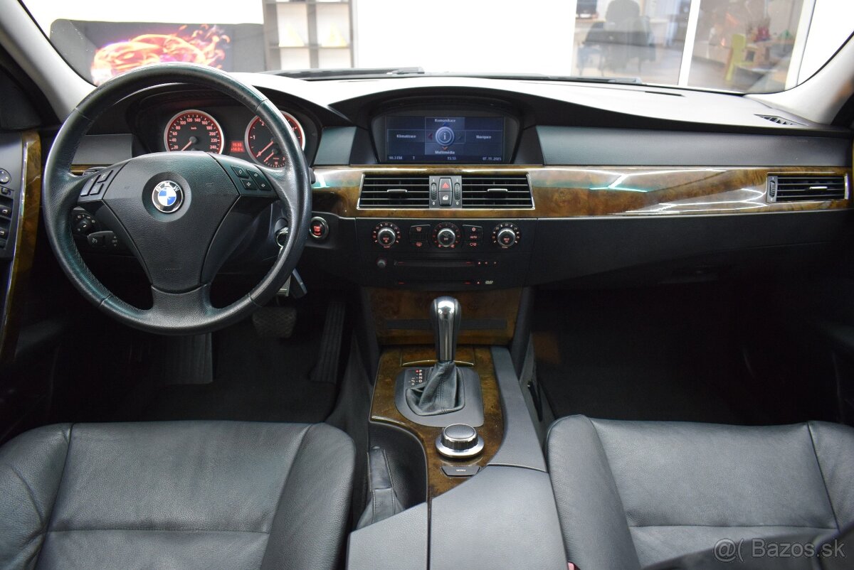 BMW Řada 5 3,0 530XD 170 kW, xen,navi,servis, - 10