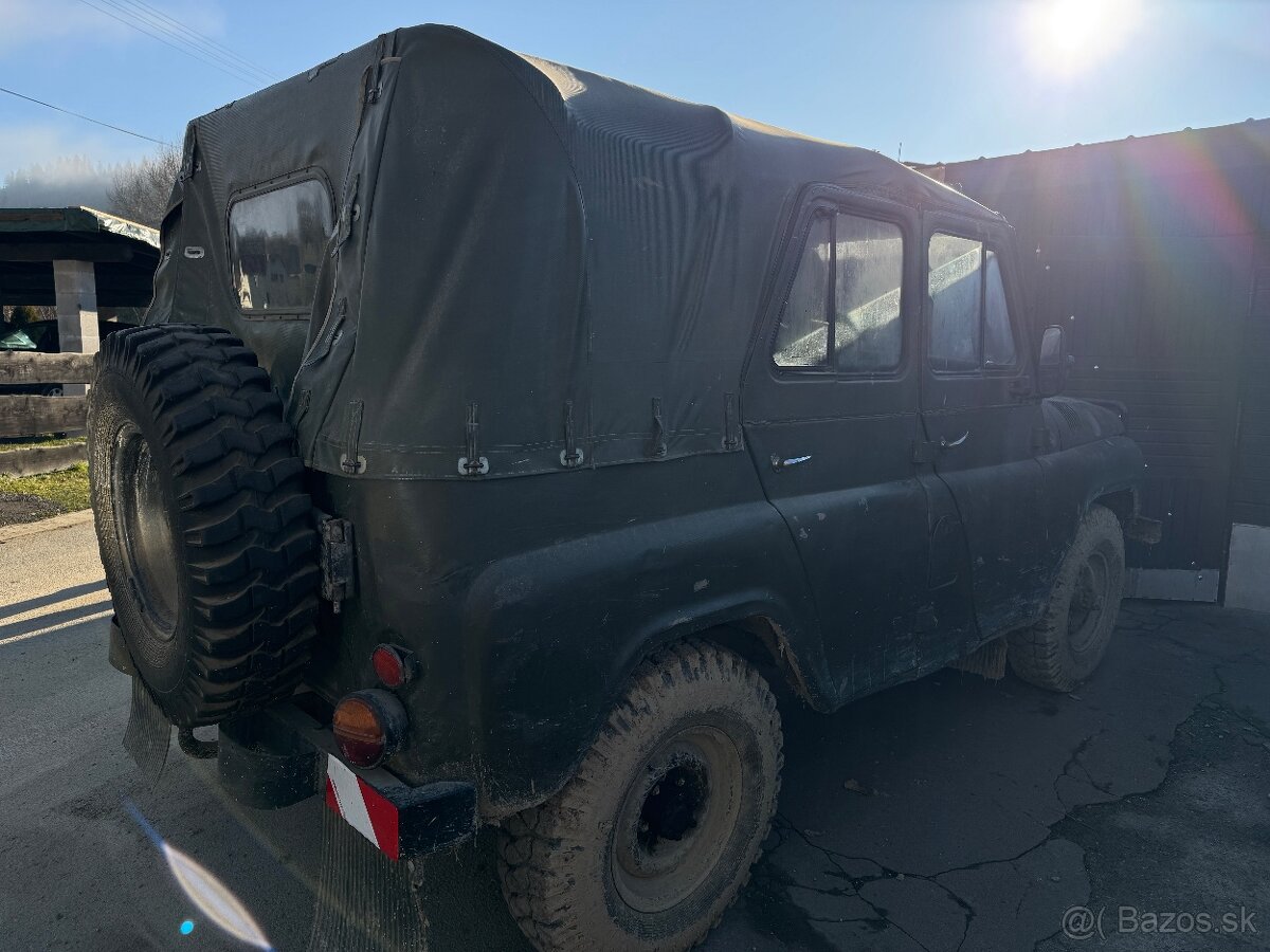 Uaz 469 - 10