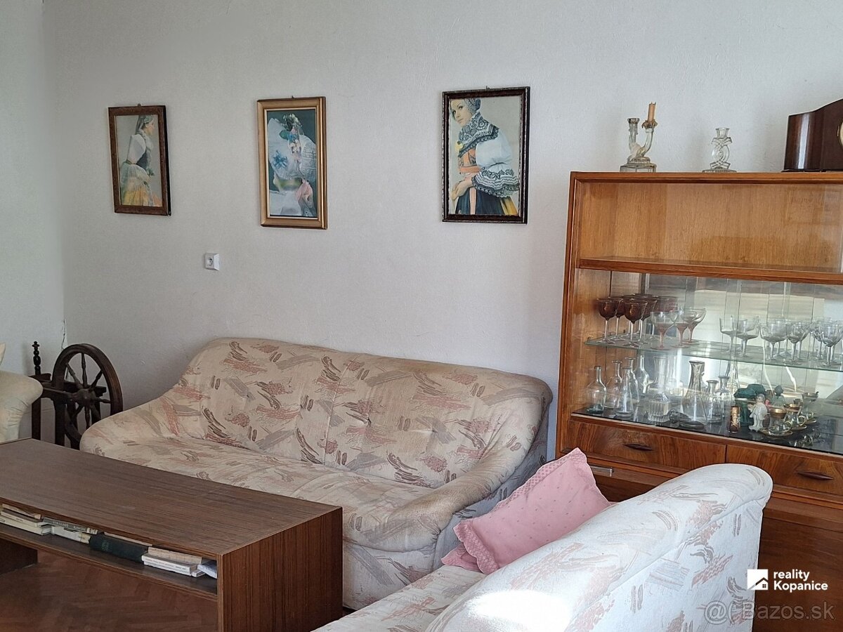 Veľký rodinný dom, chalupa Kostolné - 10