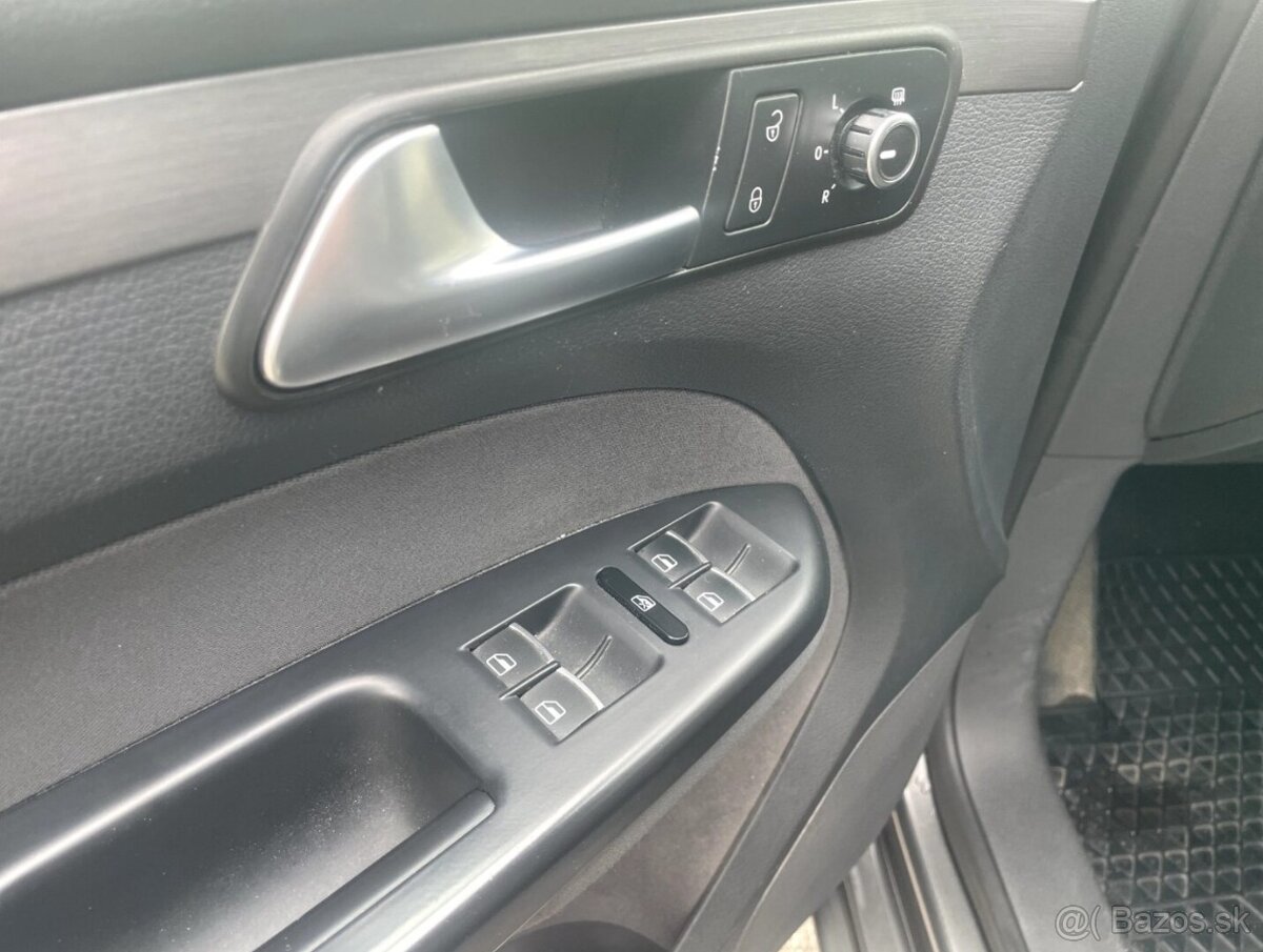 Volkswagen Touran 2.0 TDI - 10