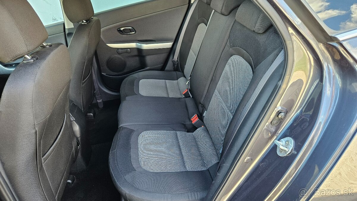 Kia Cee’d Sporty Wagon 1.6 CRDi Silver - 10