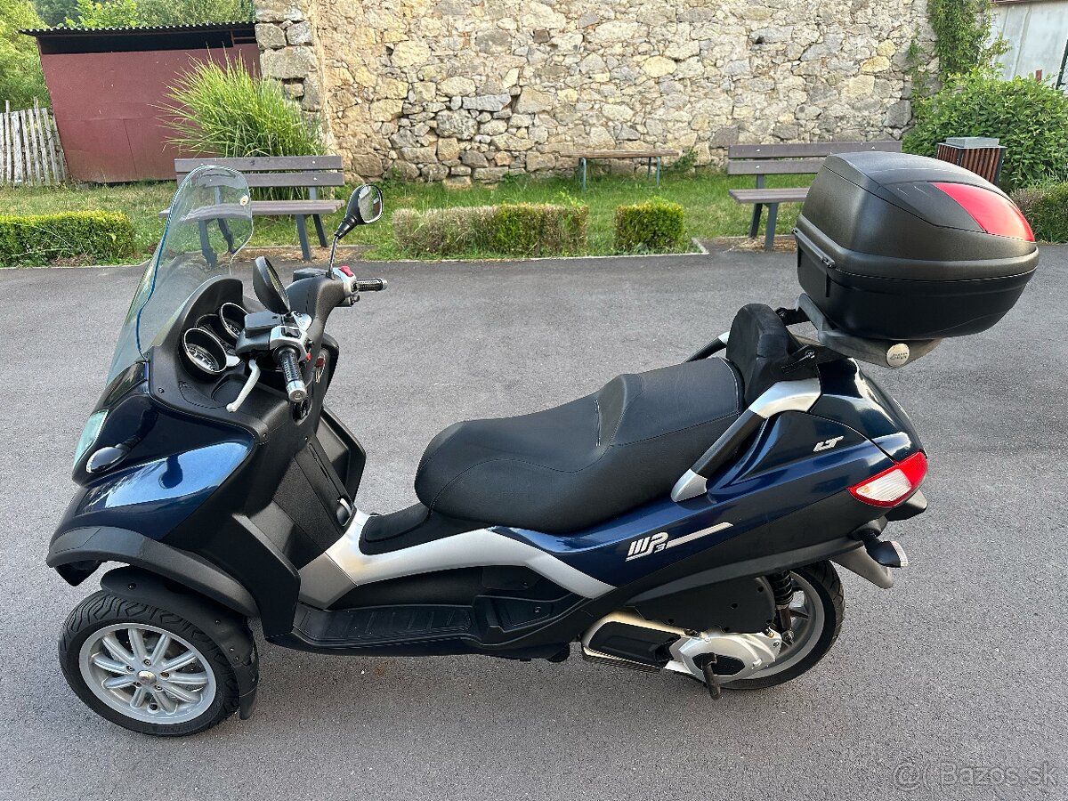 Piaggio MP3 300 LT - 10