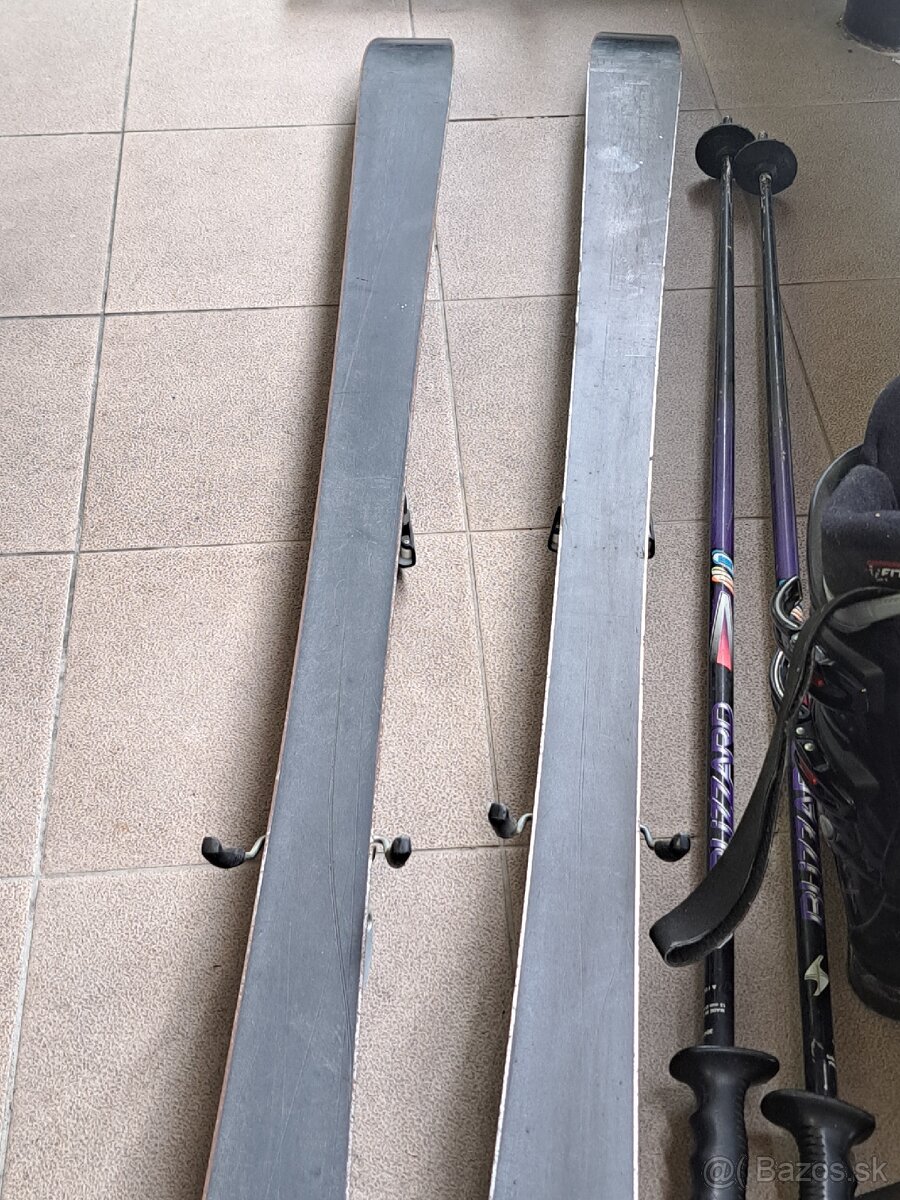 SET LYŽE - 10