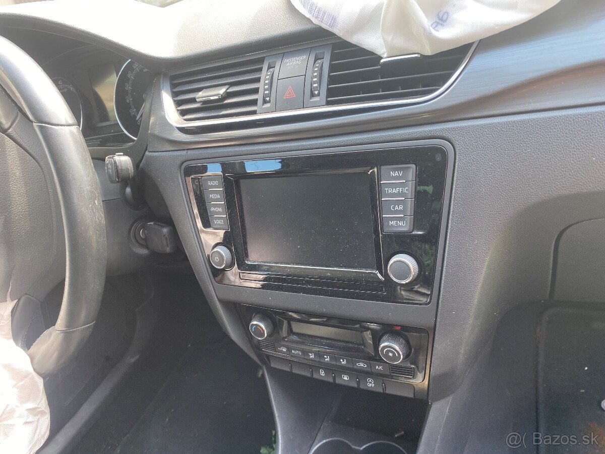 Predam súčiastky náhradné diely škoda Rapid - 10