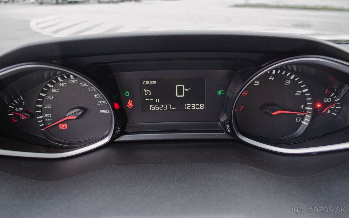 Peugeot 308 1.2 PureTech - 10