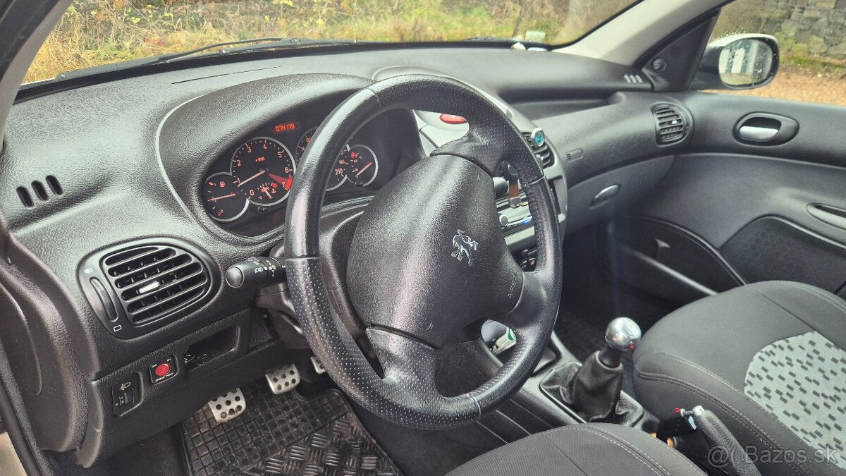 Peugeot 206 1.4 55 KW benzin 74178 km - 10