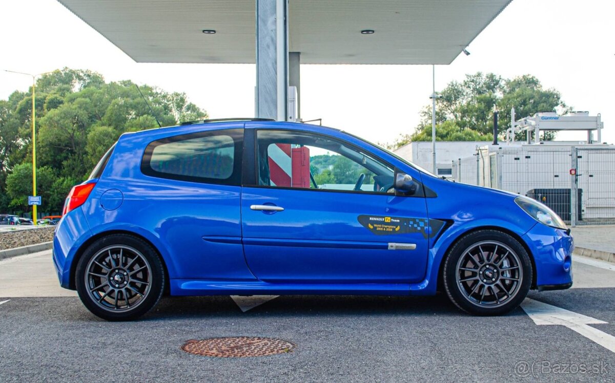 Renault Clio RS 2.0i 16V - 10
