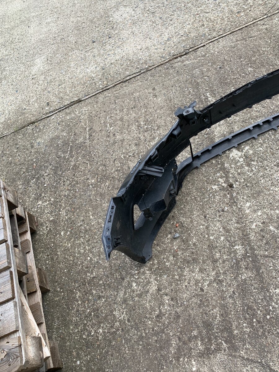 predni naraznik skoda superb 3 III 3v0 6xpdc cerny - 10