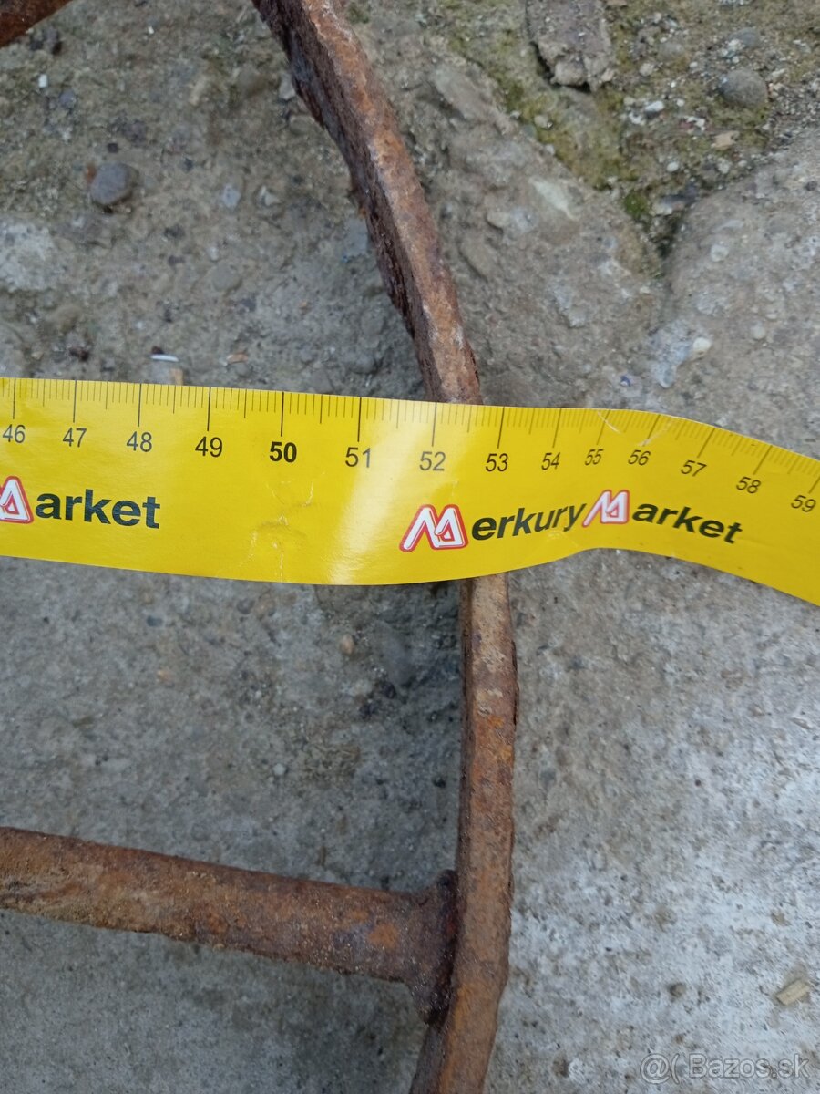 Staré koleso na dekoráciu - 10