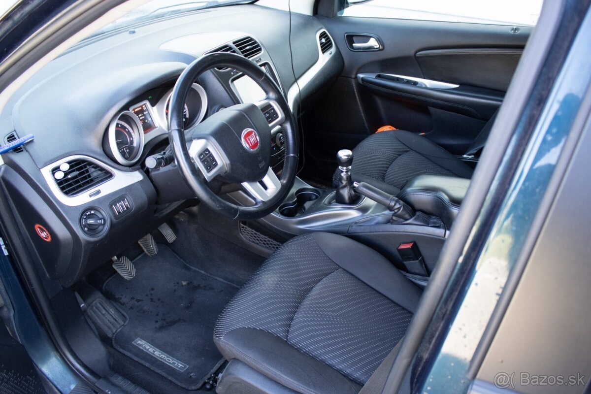 Fiat Freemont 2.0 16V 170k MultiJet Urban - 10