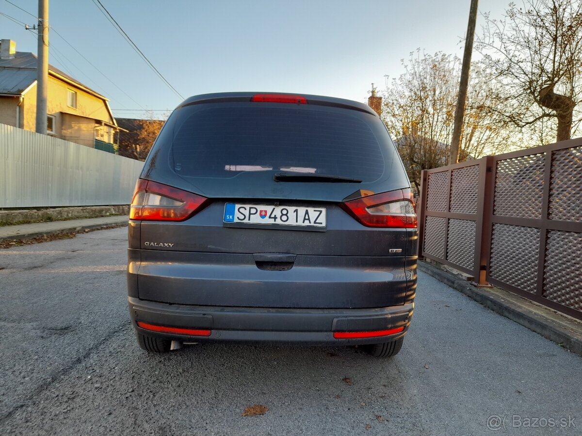 Predám Ford Galaxy 2009 7 miestny - 10