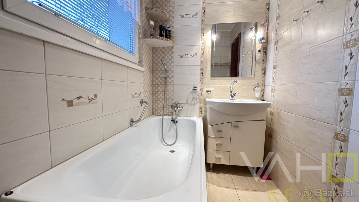 NA PREDAJ 3 - izbový byt,vo vyhľadávanej časti Trnavy - 10